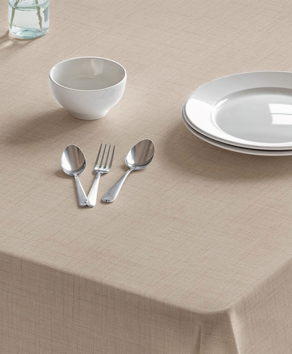 Mantel color taupe, mantel antimanchas, mantel marrón claro