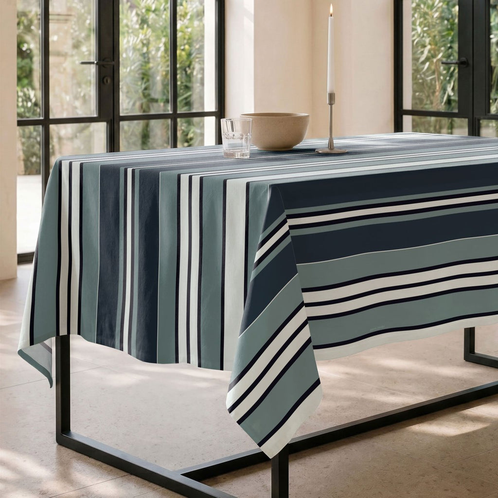 Mantel Antimanchas Celeste Azul · Pierre Cardin