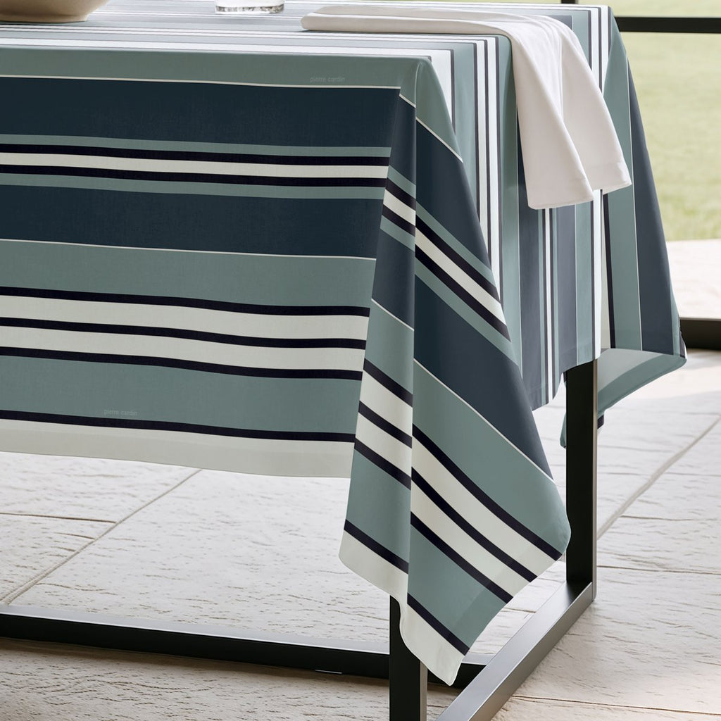 Mantel Antimanchas Celeste Azul · Pierre Cardin