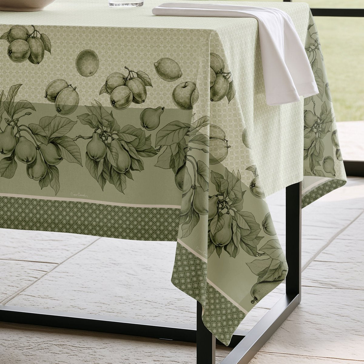 Mantel Antimanchas Claire Verde · Pierre Cardin