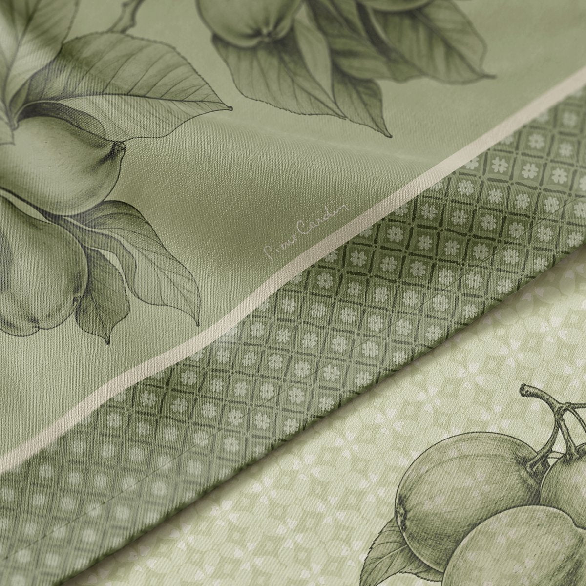 Mantel Antimanchas Claire Verde · Pierre Cardin