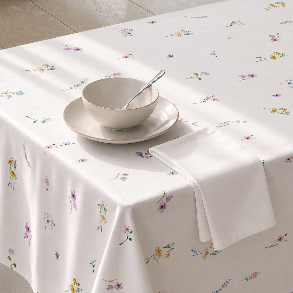 Mantel Antimanchas Chantal Multicolor · Pierre Cardin