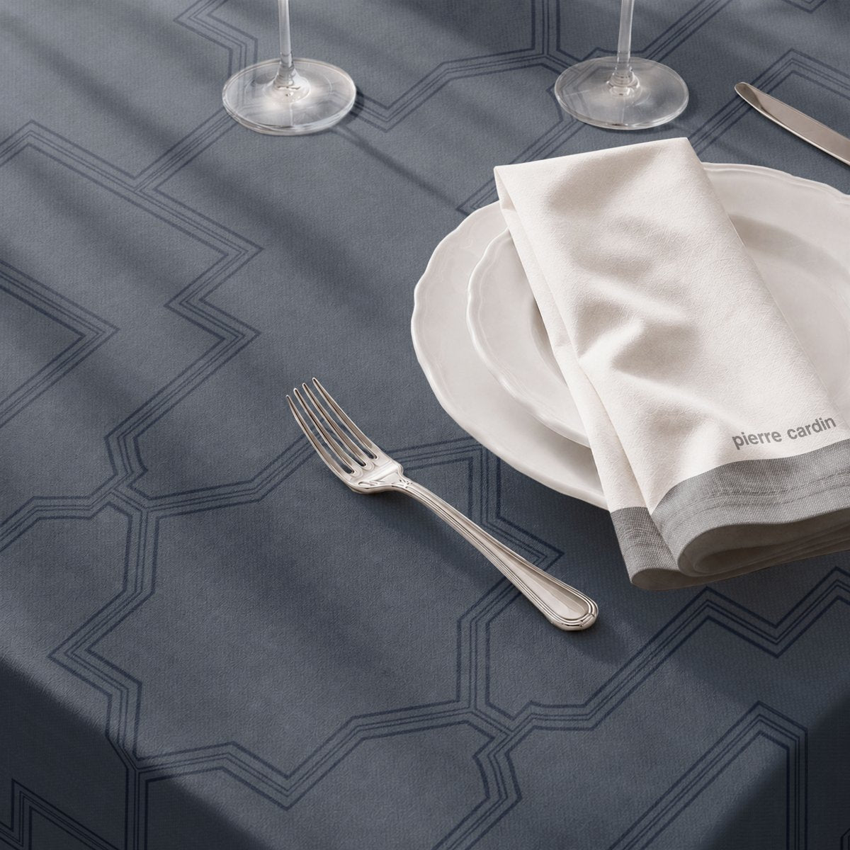 Mantel Antimanchas Couture Blue · Pierre Cardin