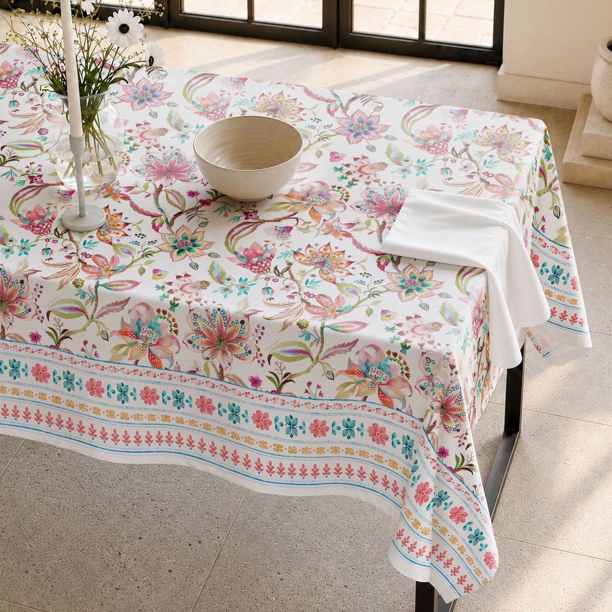 Mantel Antimanchas Cecile Multicolor · Pierre Cardin