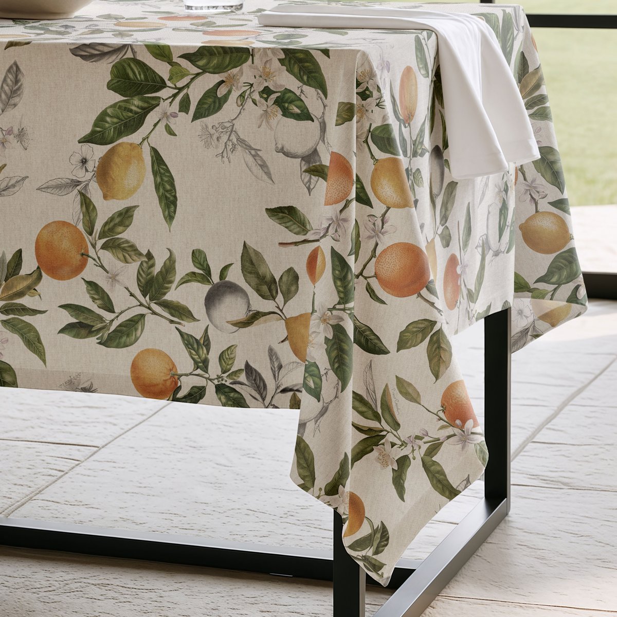 Mantel Antimanchas Delphine Multicolor · Pierre Cardin