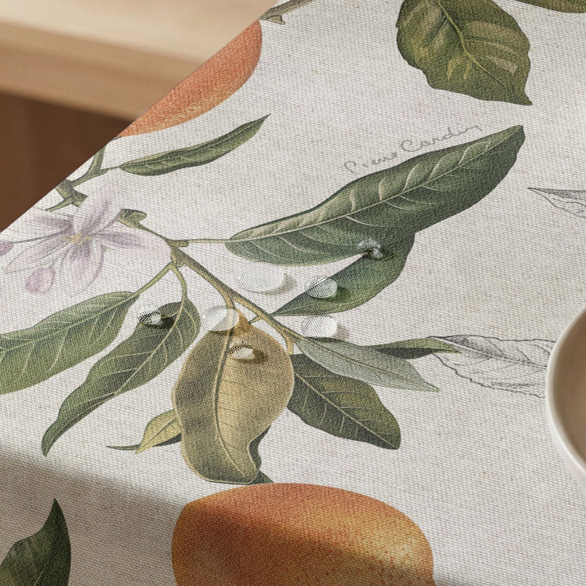 Mantel Antimanchas Delphine Multicolor · Pierre Cardin