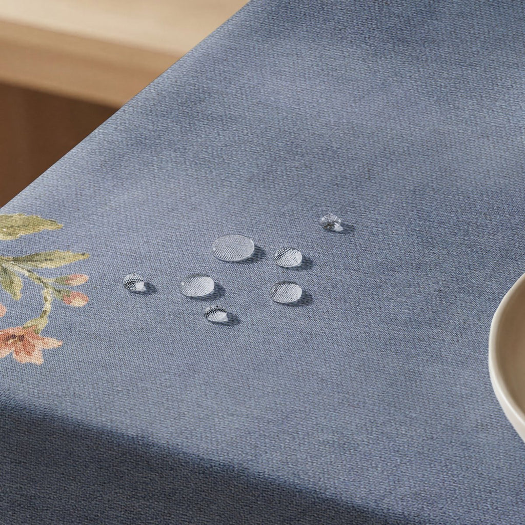 Mantel Antimanchas Emilie Azul · Pierre Cardin