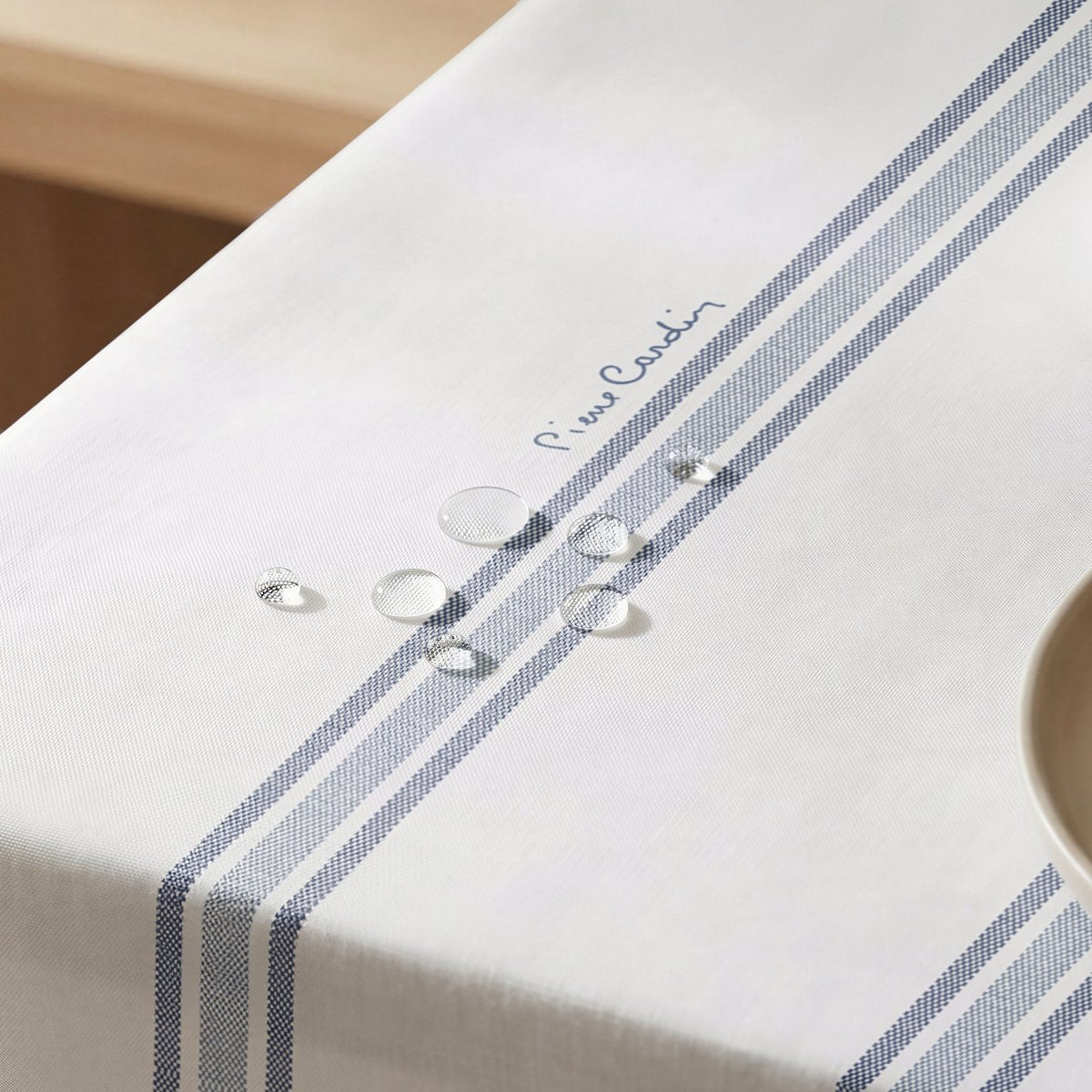 Mantel Antimanchas Fleur Azul · Pierre Cardin