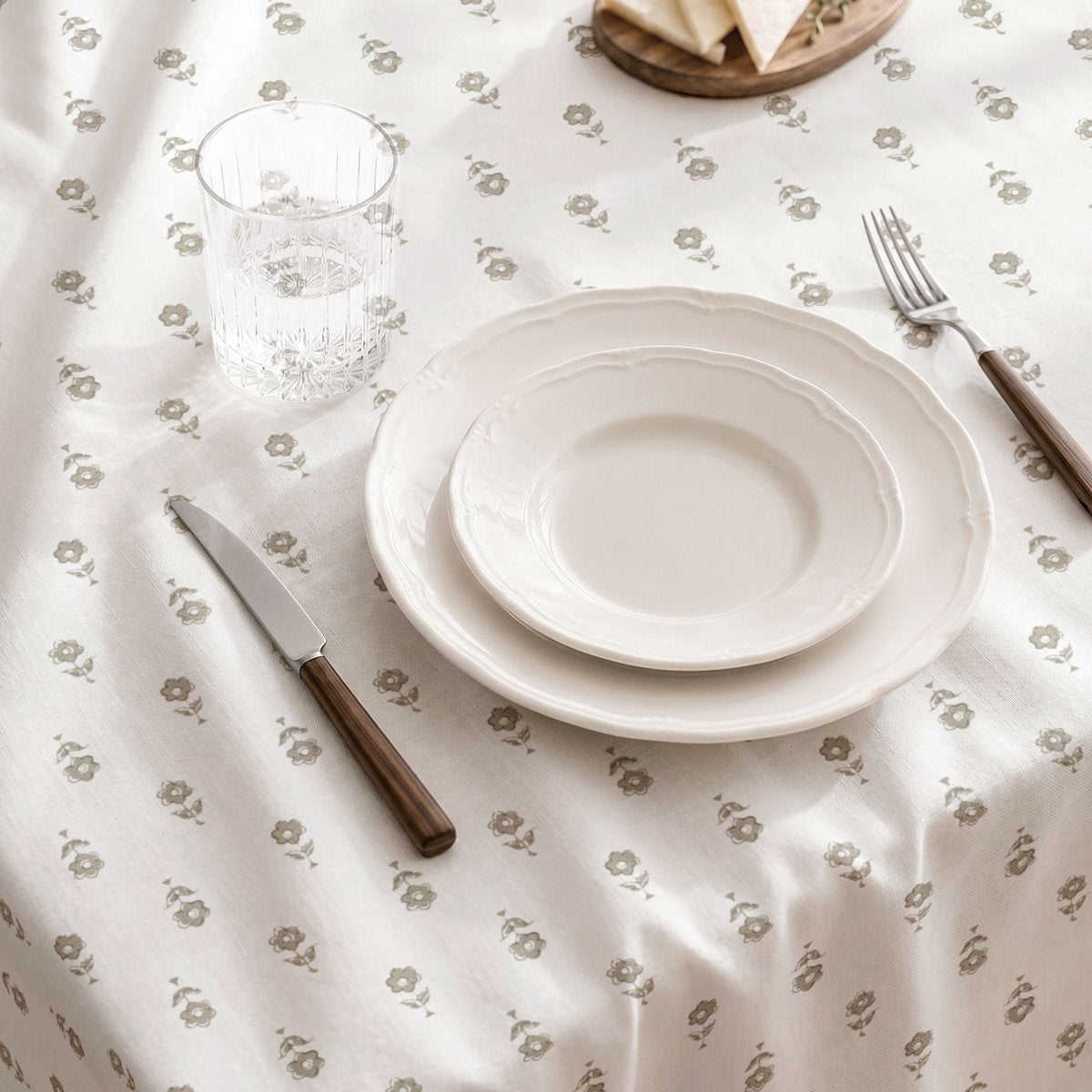 Mantel Antimanchas Florence Beige · Pierre Cardin