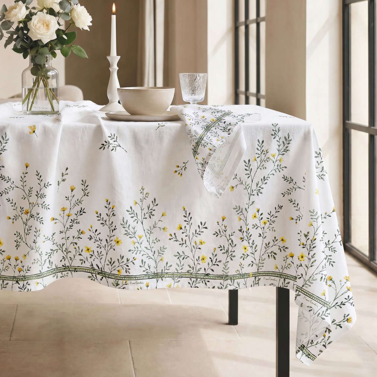 Mantel Antimanchas Jasmin Verde · Pierre Cardin