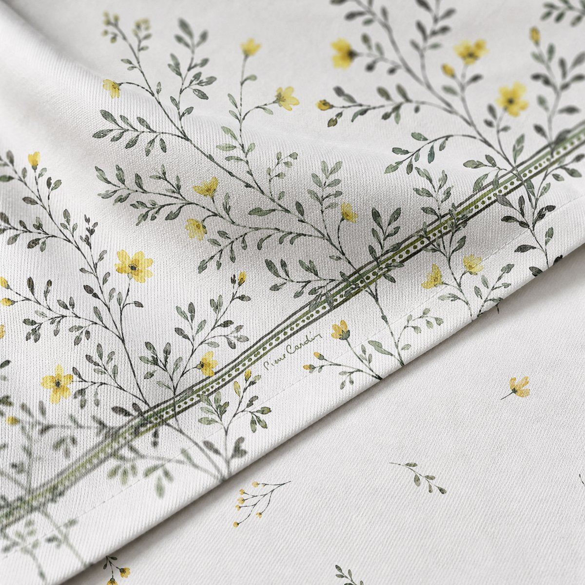 Mantel Antimanchas Jasmin Verde · Pierre Cardin