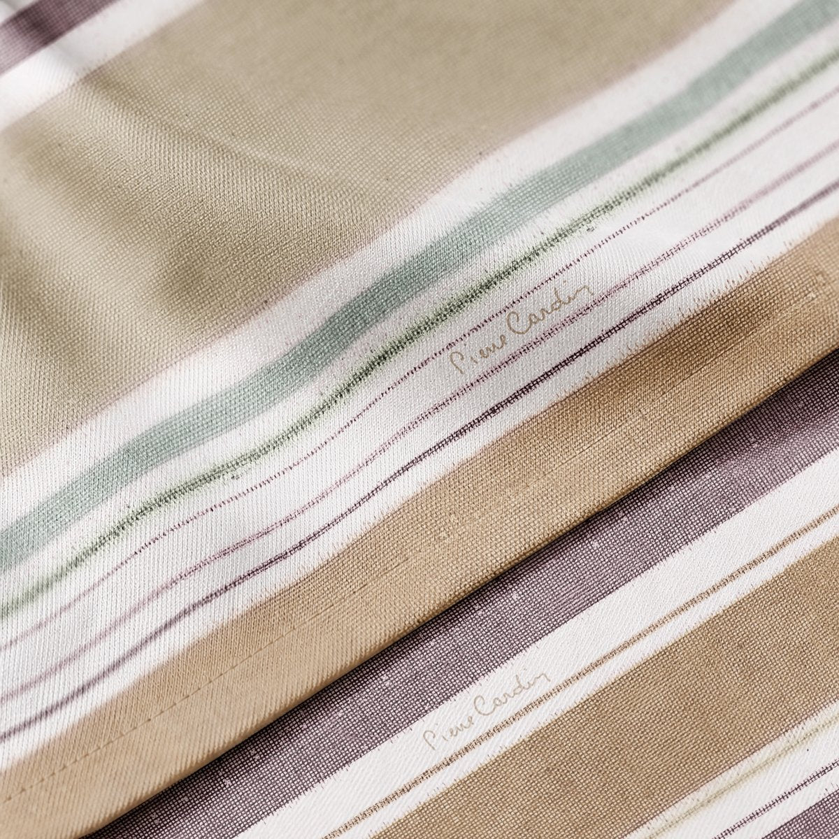 Mantel Antimanchas Mathilde Multicolor · Pierre Cardin