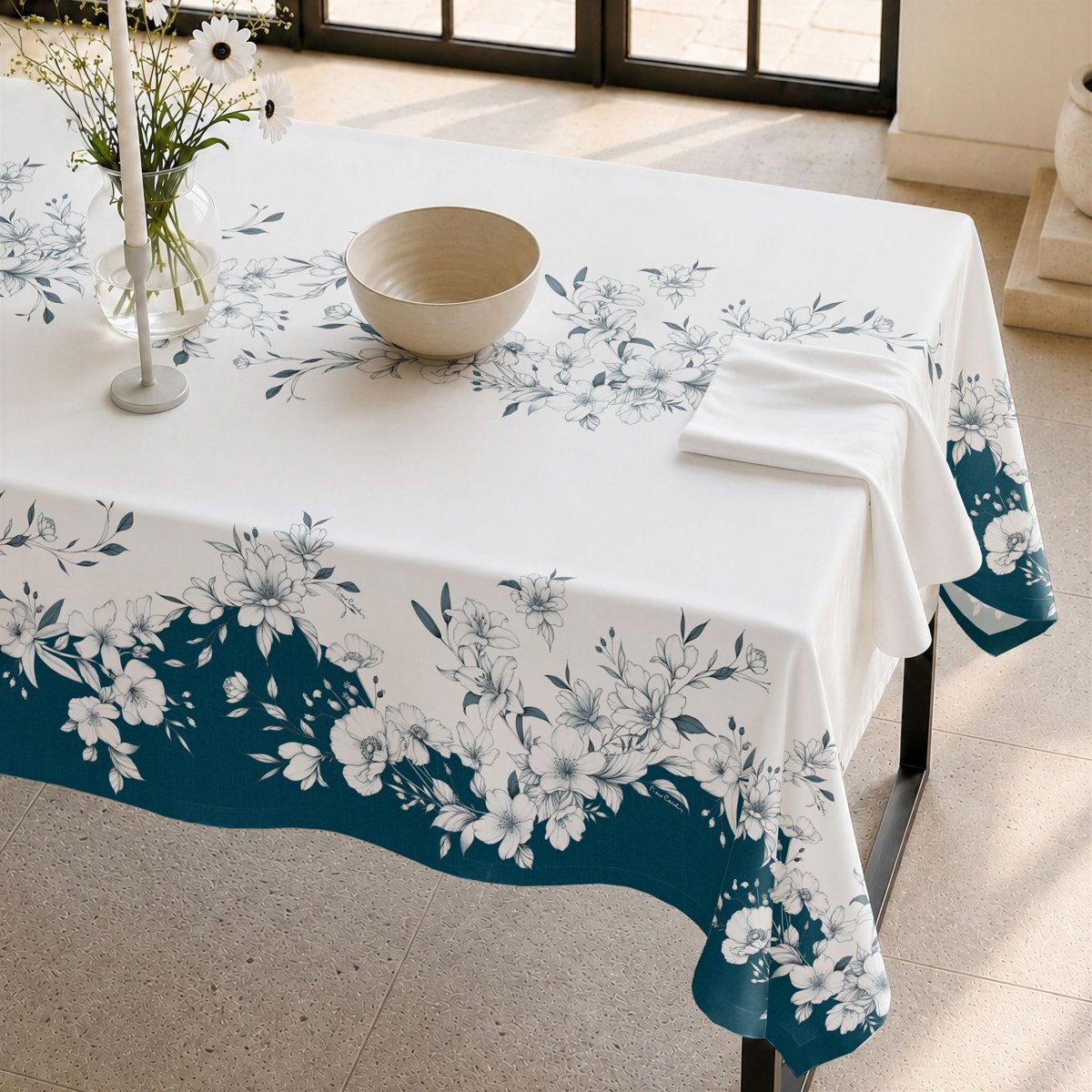 Mantel Antimanchas Mimosa Azul · Pierre Cardin