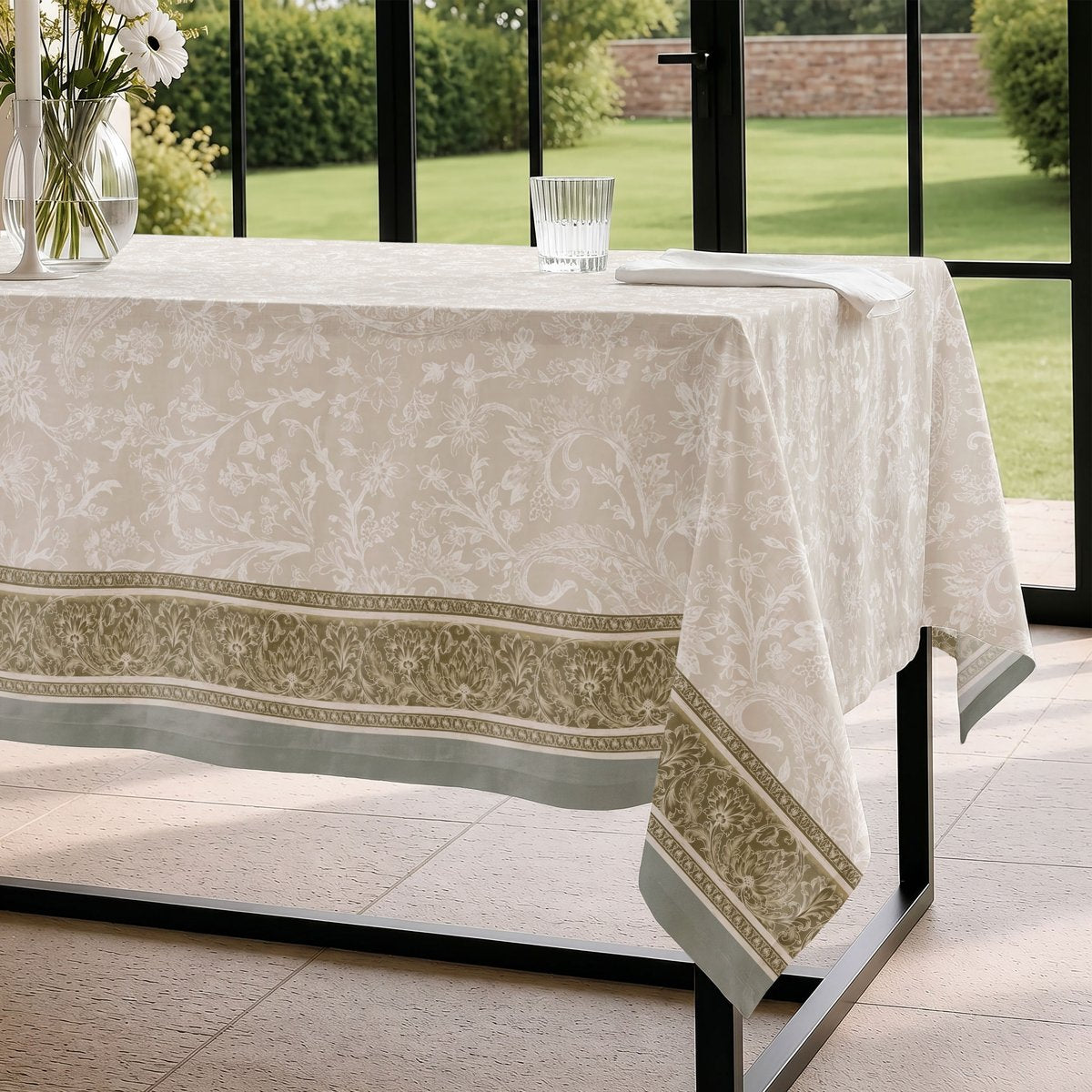 Mantel Antimanchas Provence Multicolor · Pierre Cardin