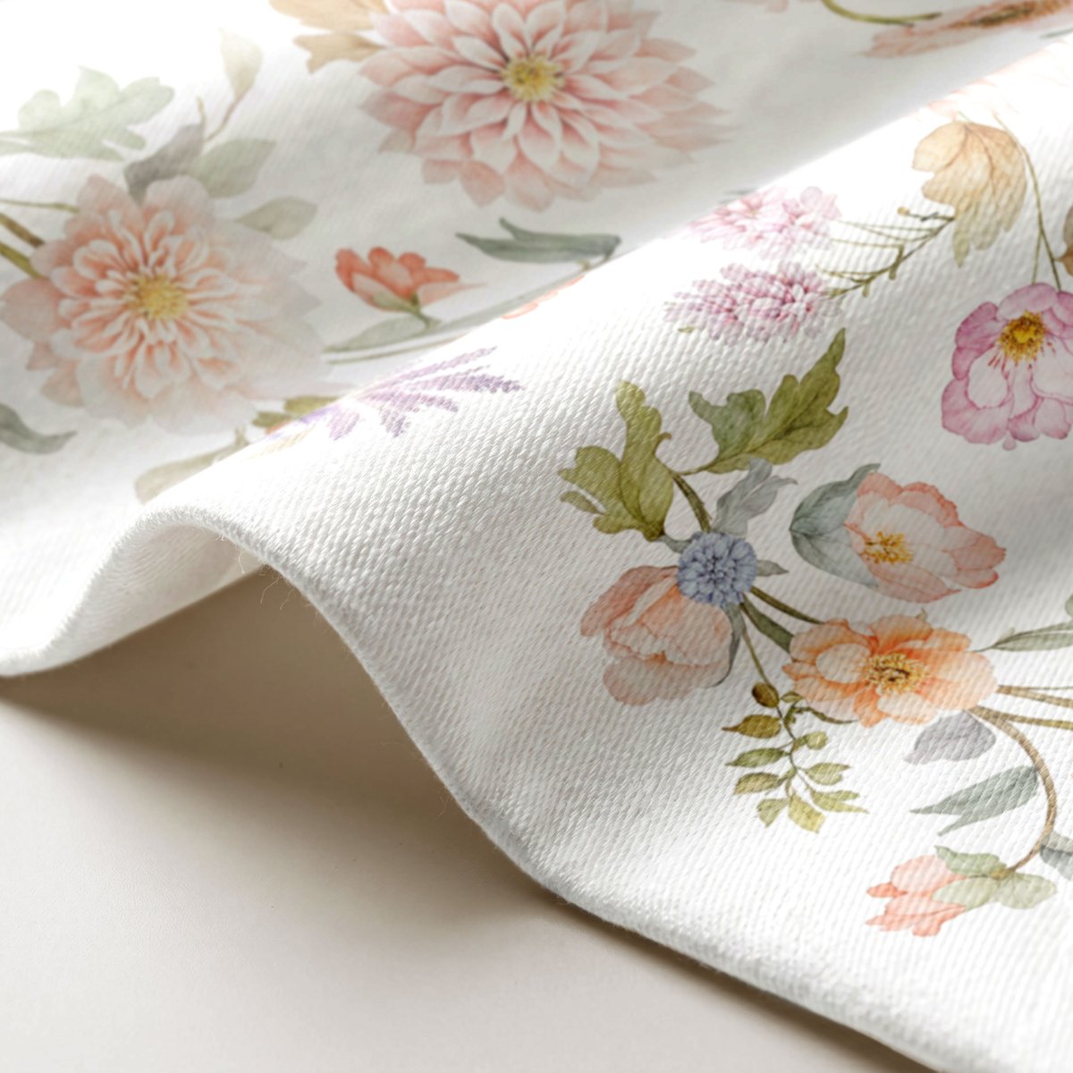 Mantel Antimanchas Rosee Multicolor · Pierre Cardin