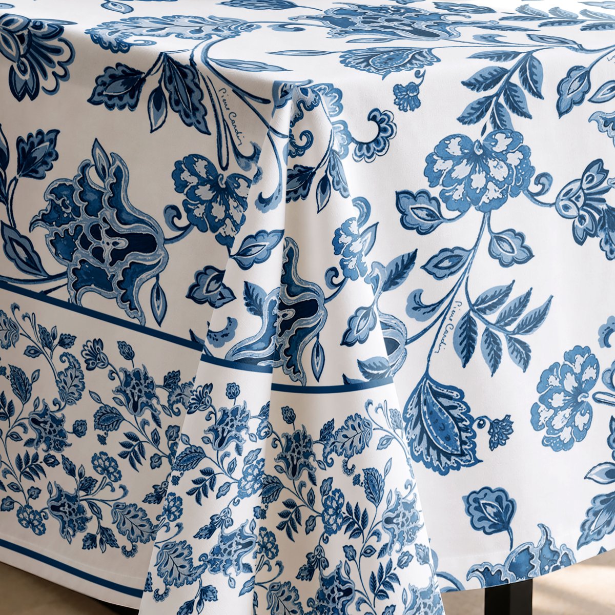 Mantel Antimanchas Saphir Azul · Pierre Cardin