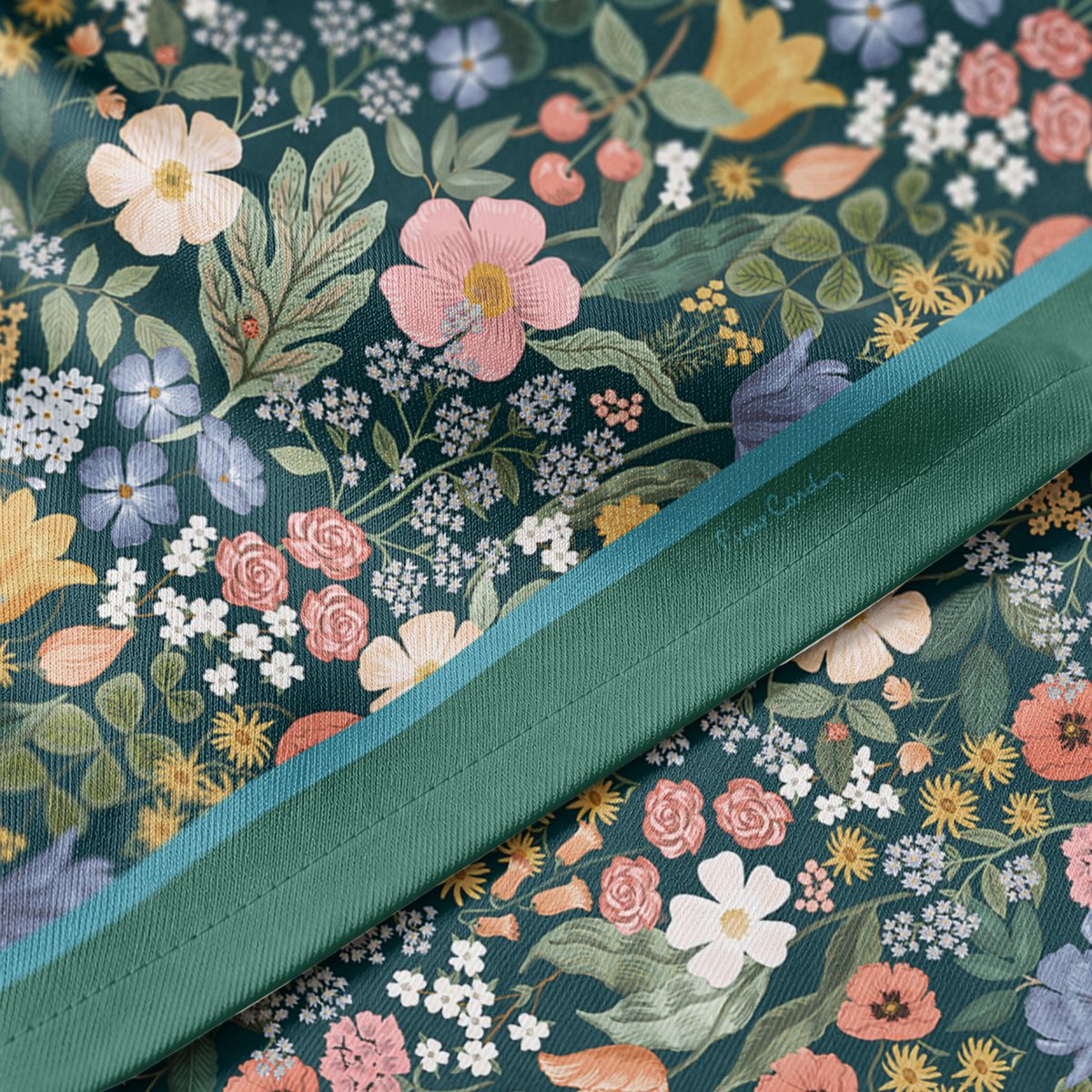 Mantel Antimanchas Soleil Verde · Pierre Cardin