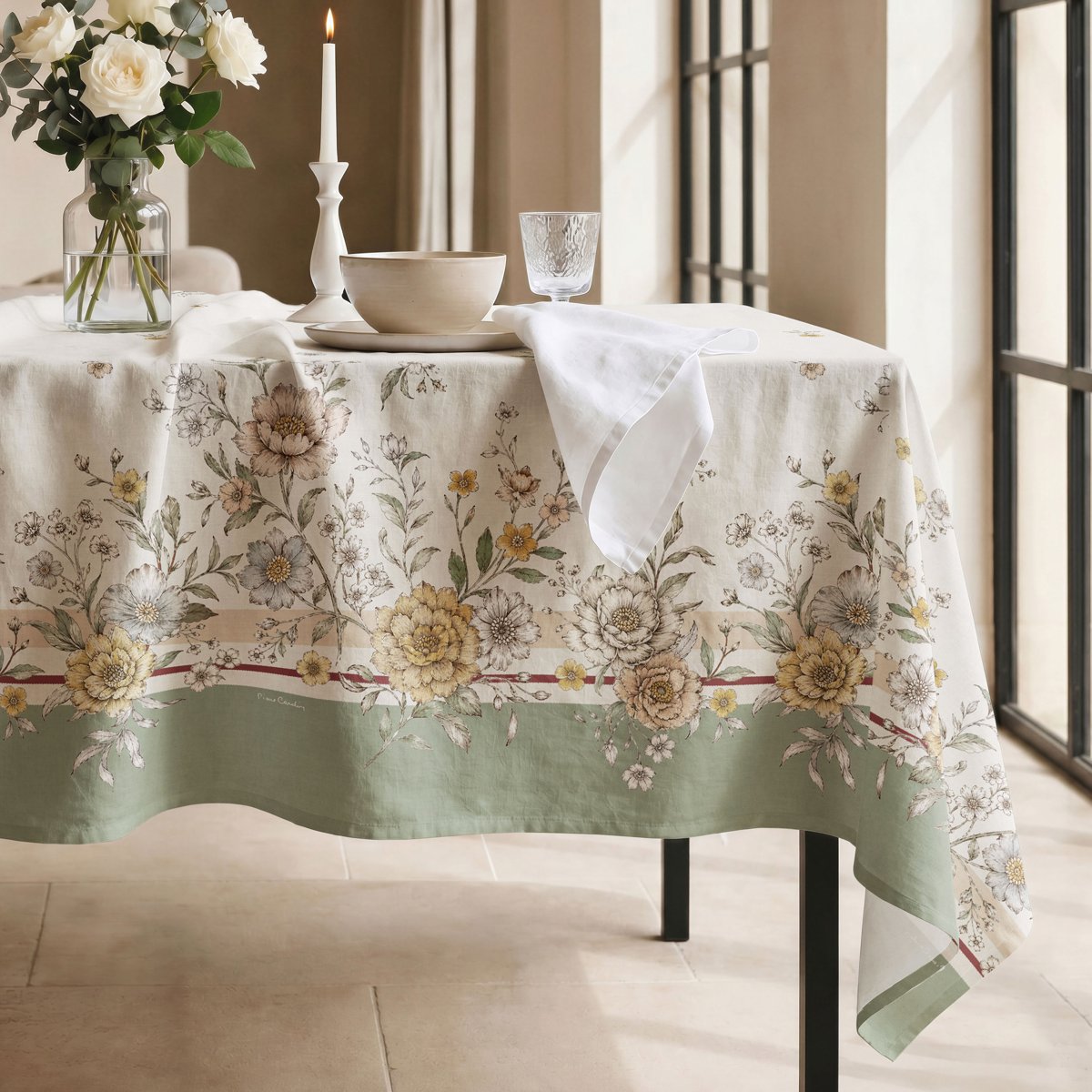 Mantel Antimanchas Sylviene Verde · Pierre Cardin