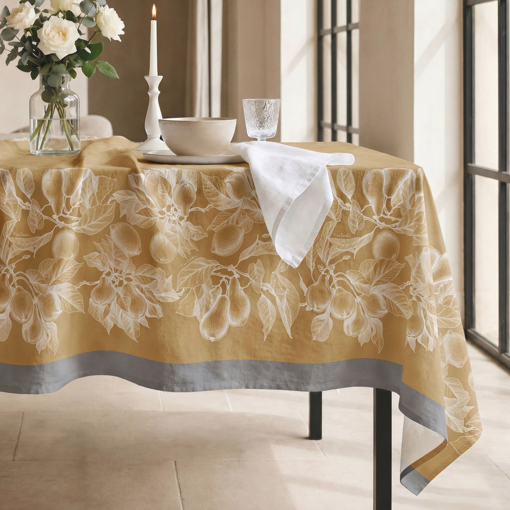 Mantel Antimanchas Versailles Ocre · Pierre Cardin