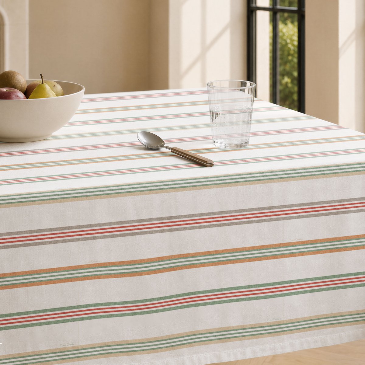 Mantel Antimanchas Yvette Multicolor · Pierre Cardin