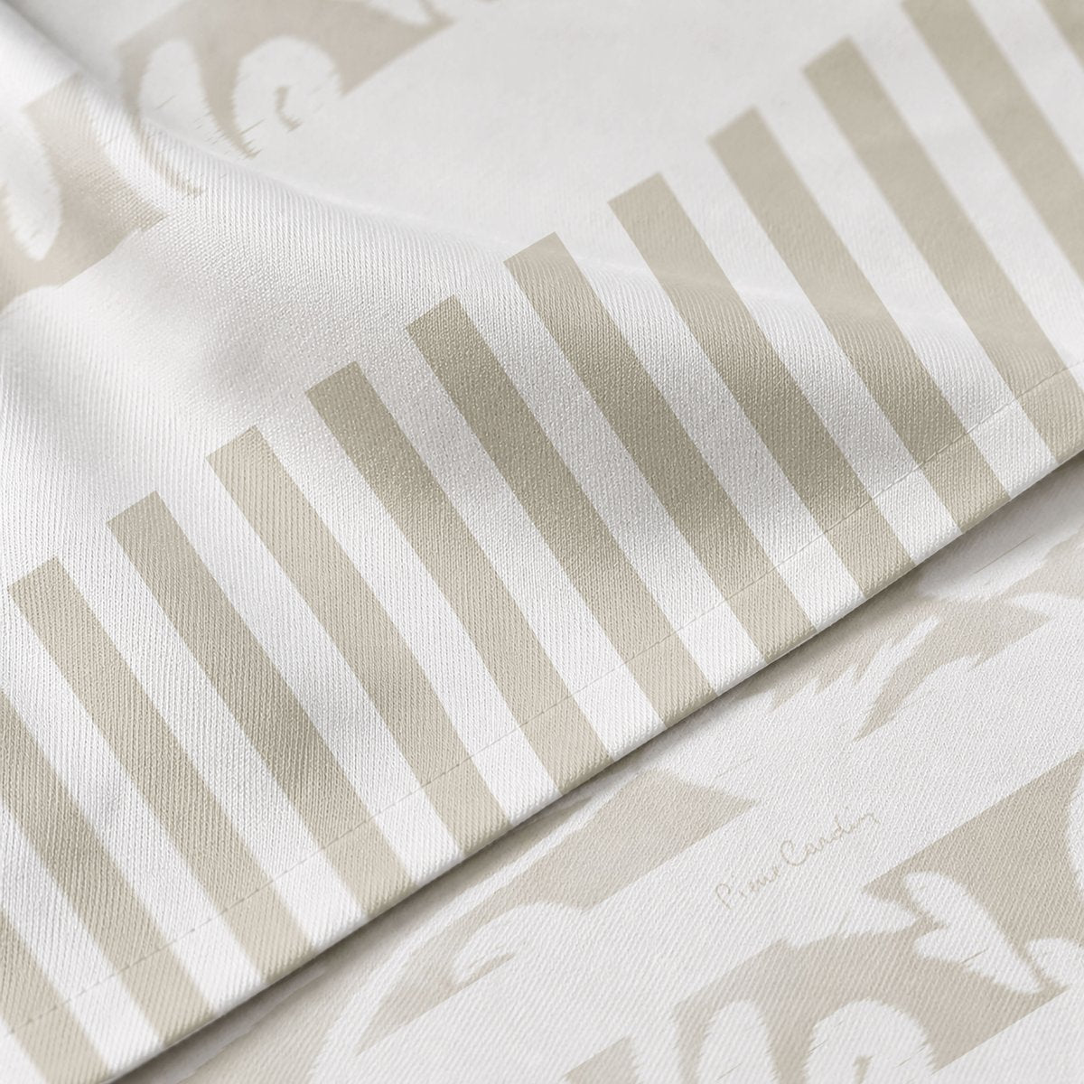 Mantel Antimanchas Belleville Beige · Pierre Cardin