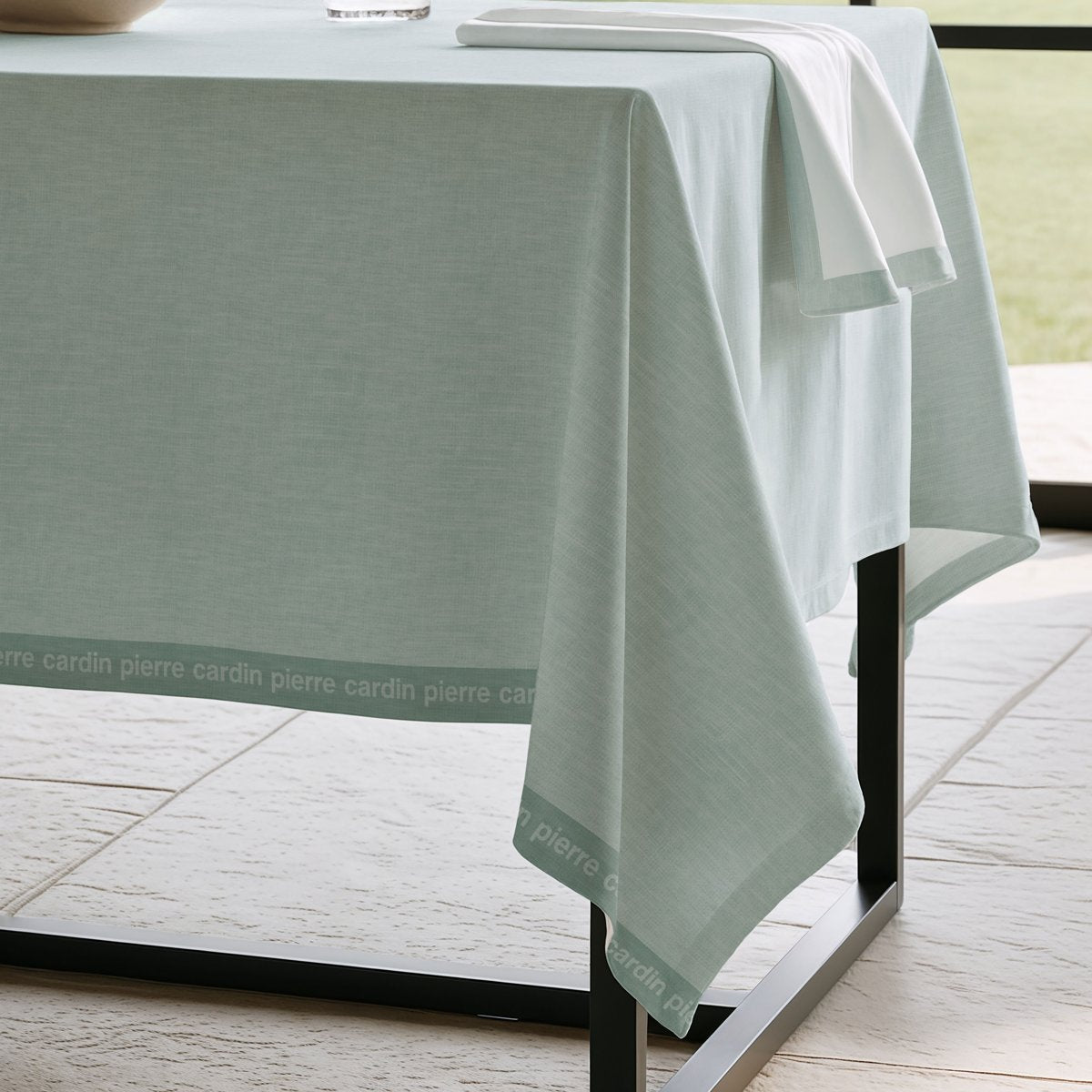 Mantel Antimanchas Essence Aqua · Pierre Cardin