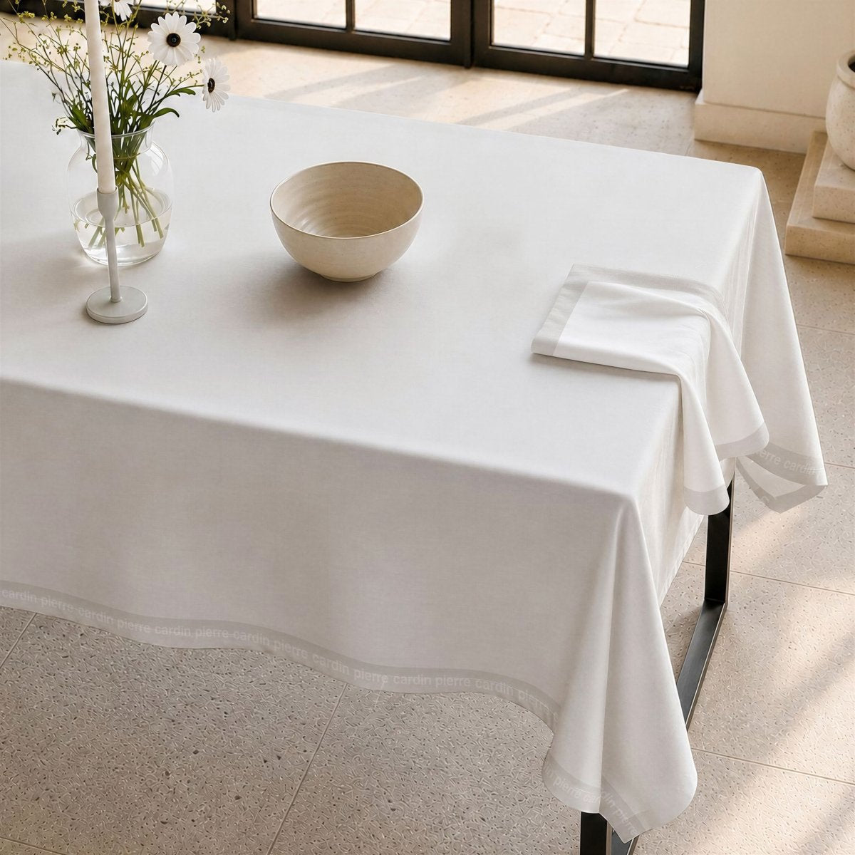 Mantel Antimanchas Essence White · Pierre Cardin