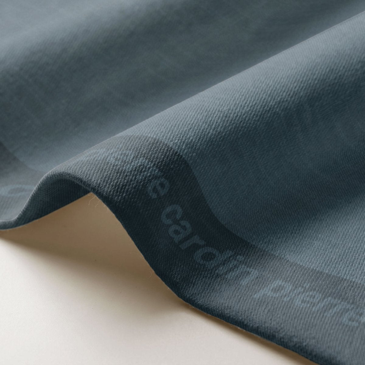Mantel Antimanchas Essence Denim · Pierre Cardin