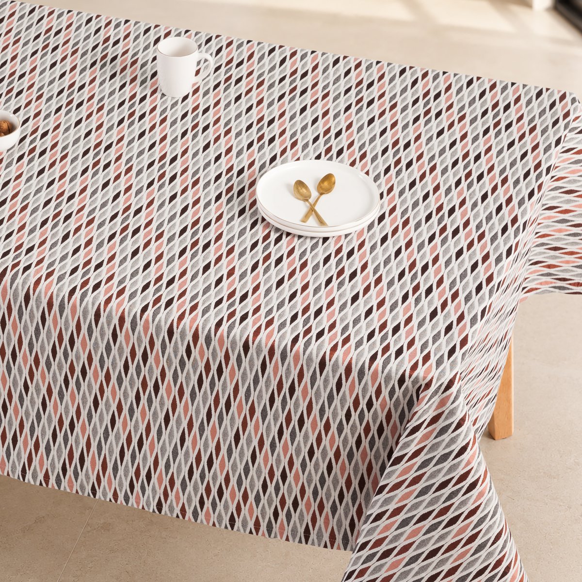 Mantel Jacquard Adeline Coral · Pierre Cardin