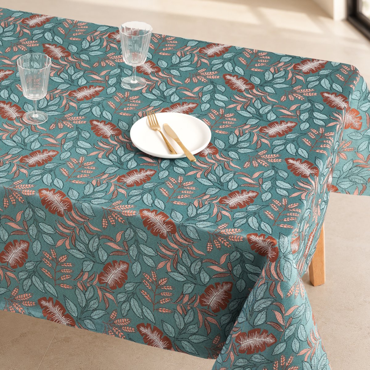 Mantel Jacquard Arles Agua · Pierre Cardin