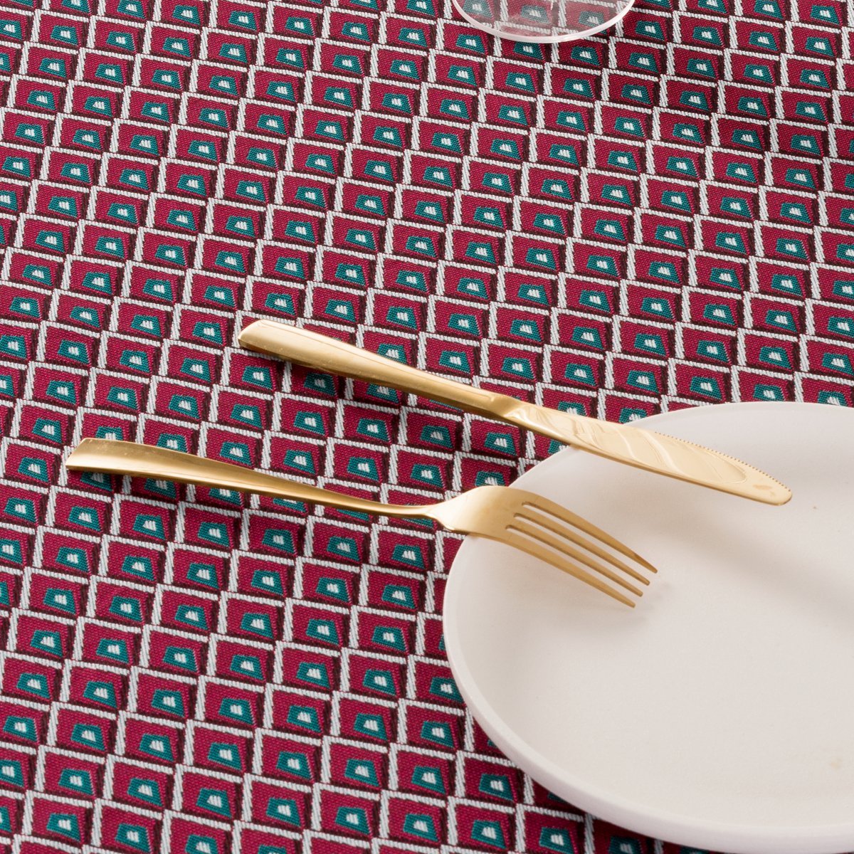 Mantel Jacquard Marielle Burdeos · Pierre Cardin