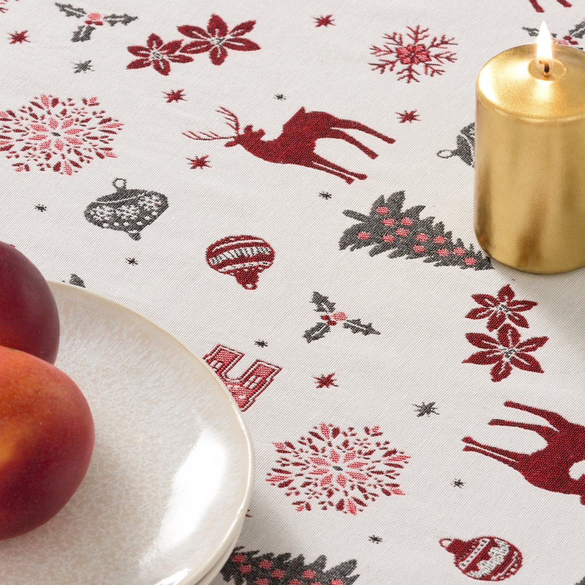 Mantel Navidad Jacquard Carmine Rojo · Pierre Cardin