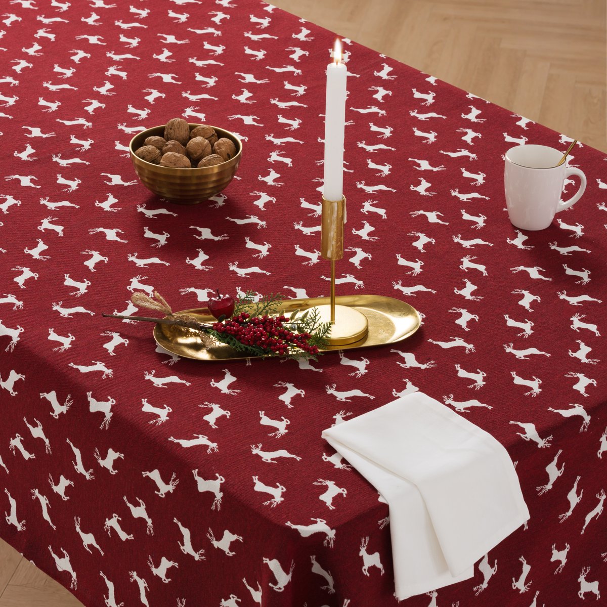 Mantel Navidad Jacquard Icewood Rojo · Pierre Cardin