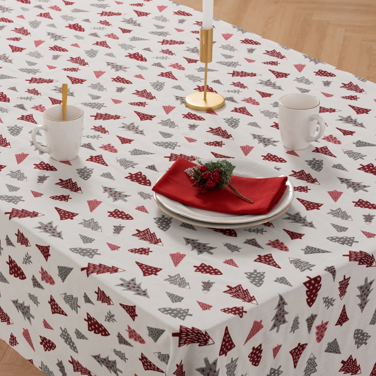 Mantel Navidad Jacquard Pinewood Rojo · Pierre Cardin