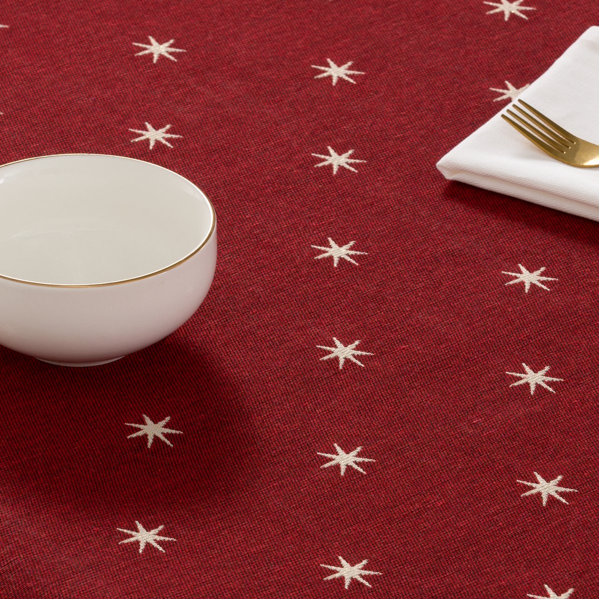 Mantel Navidad Jacquard Stellar Rojo · Pierre Cardin