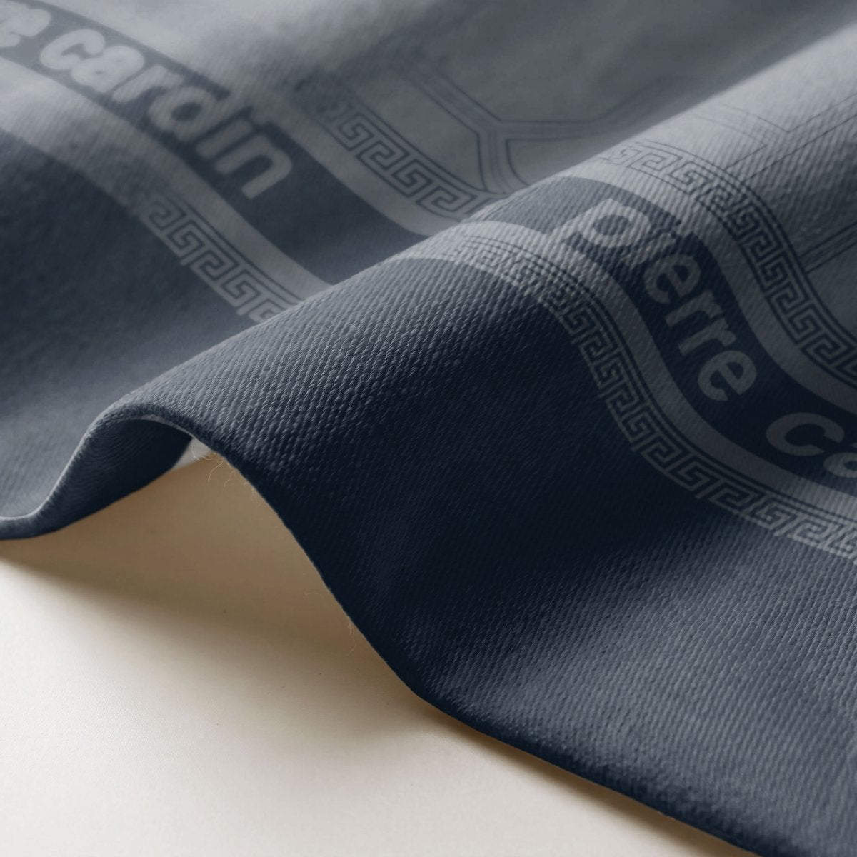 Camino de Mesa Antimanchas Couture Blue · Pierre Cardin