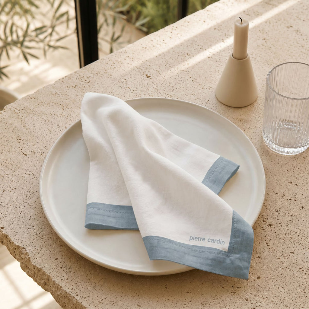 Pack 4 Servilletas Antimanchas Essence Azul · Pierre Cardin