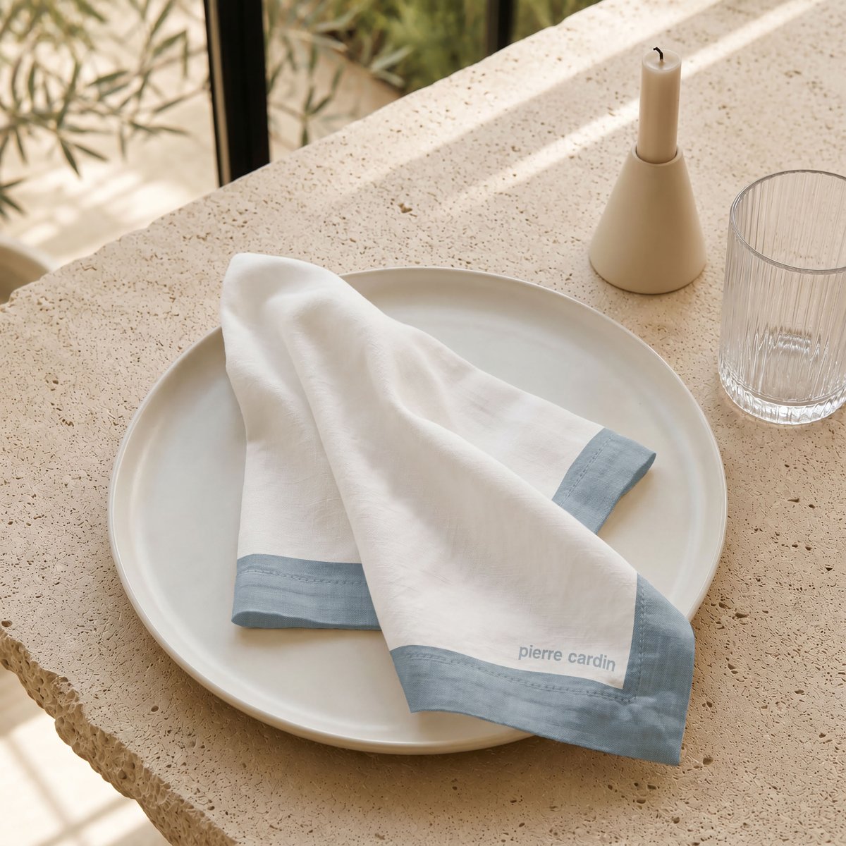 Pack 4 Servilletas Antimanchas Essence Azul · Pierre Cardin