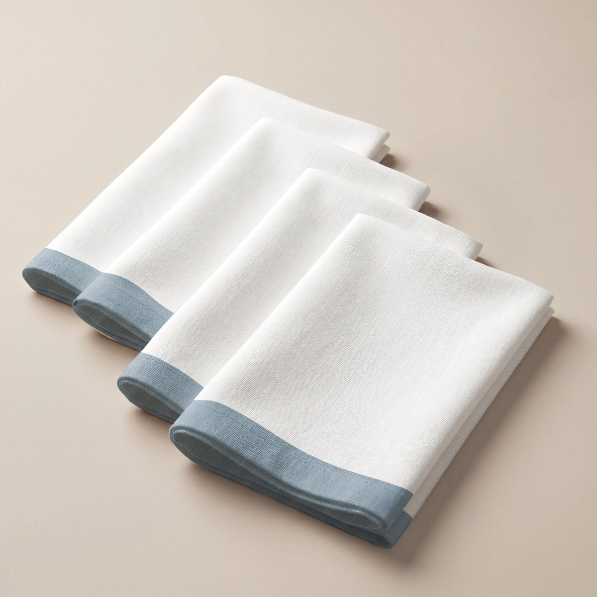 Pack 4 Servilletas Antimanchas Essence Azul · Pierre Cardin