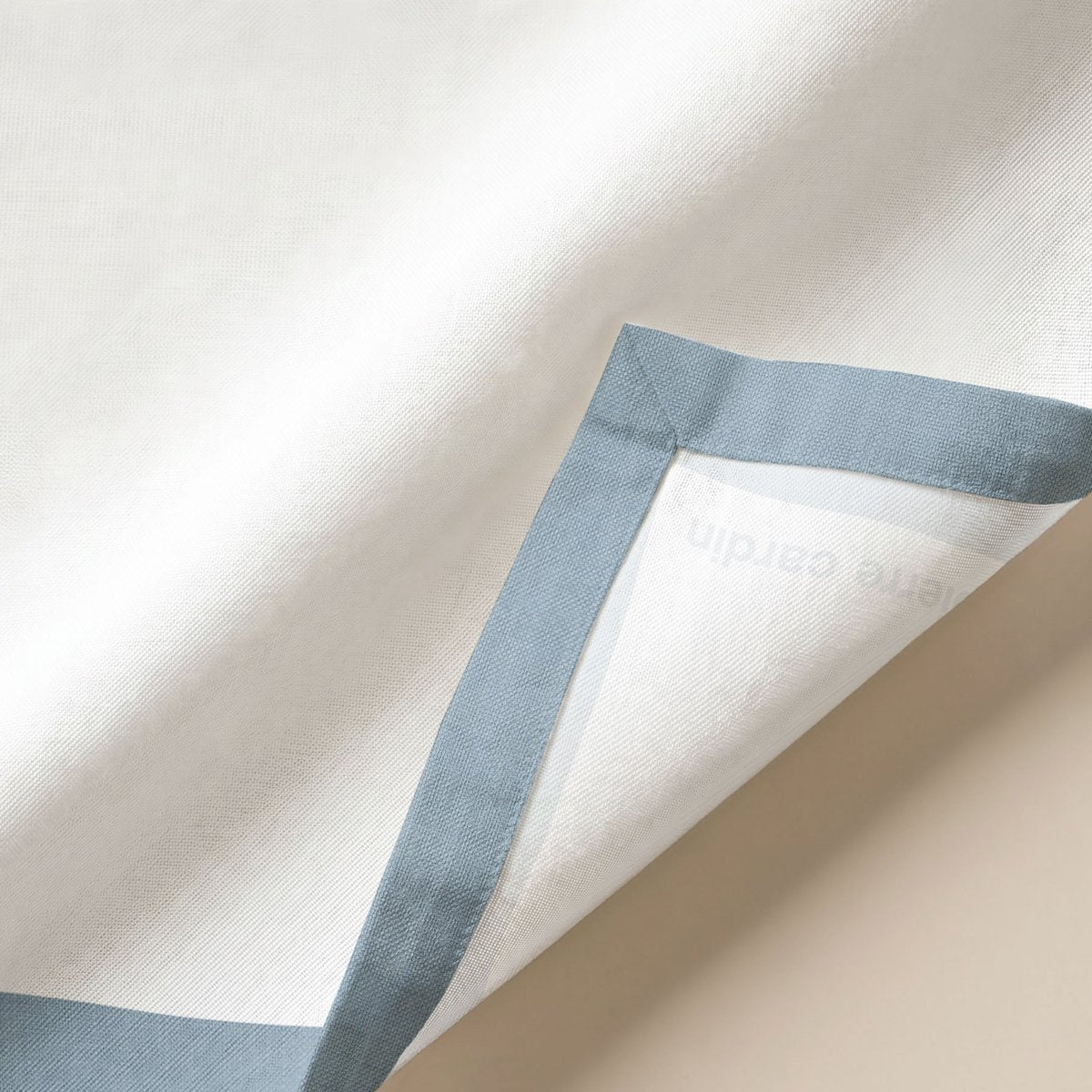 Pack 4 Servilletas Antimanchas Essence Azul · Pierre Cardin