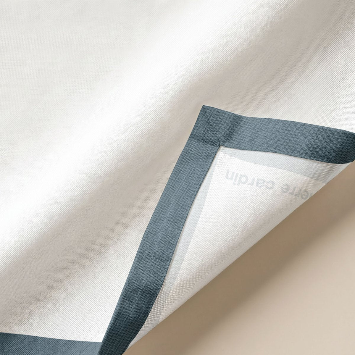 Pack 4 Servilletas Antimanchas Essence Denim · Pierre Cardin
