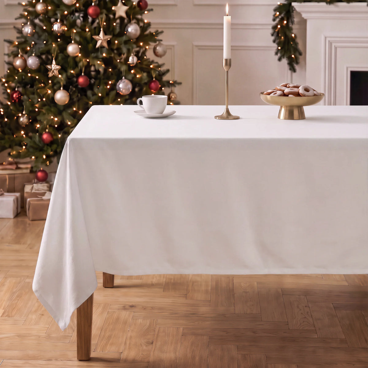 Mantel de Navidad Cedro Natural · Pierre Cardin