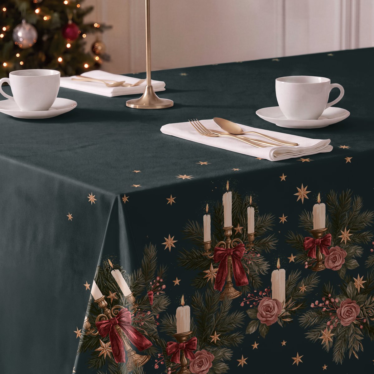 Mantel de Navidad Ilumina Green · Pierre Cardin