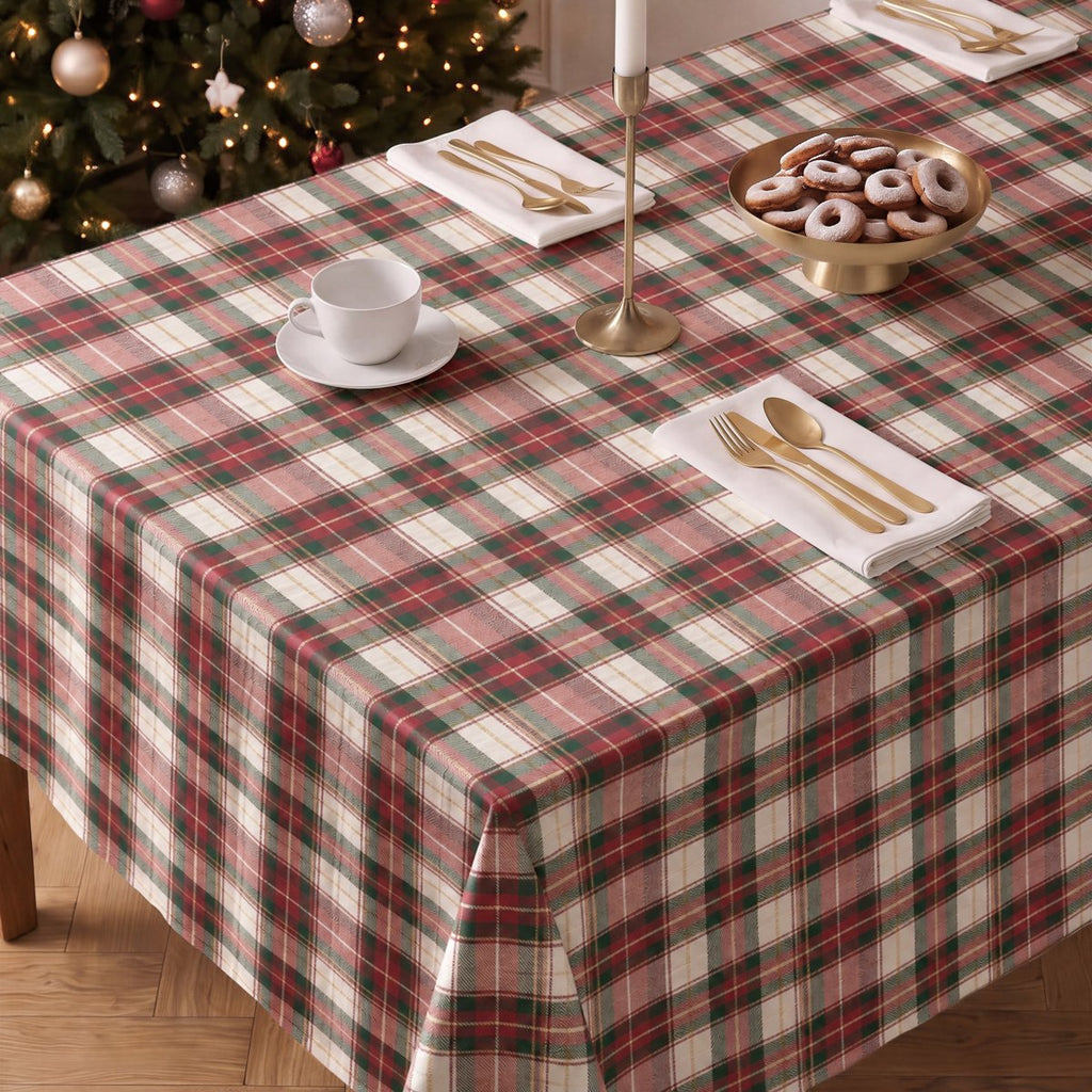 Mantel de Navidad Narvik Red · Pierre Cardin