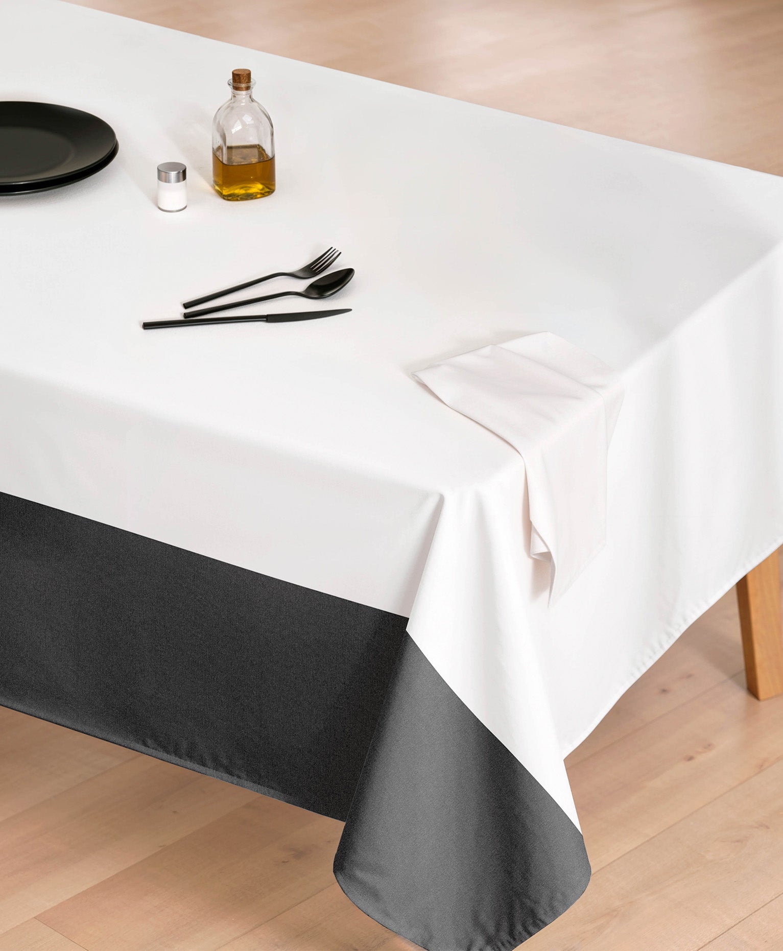 Mantel antimanchas Lyon Negro